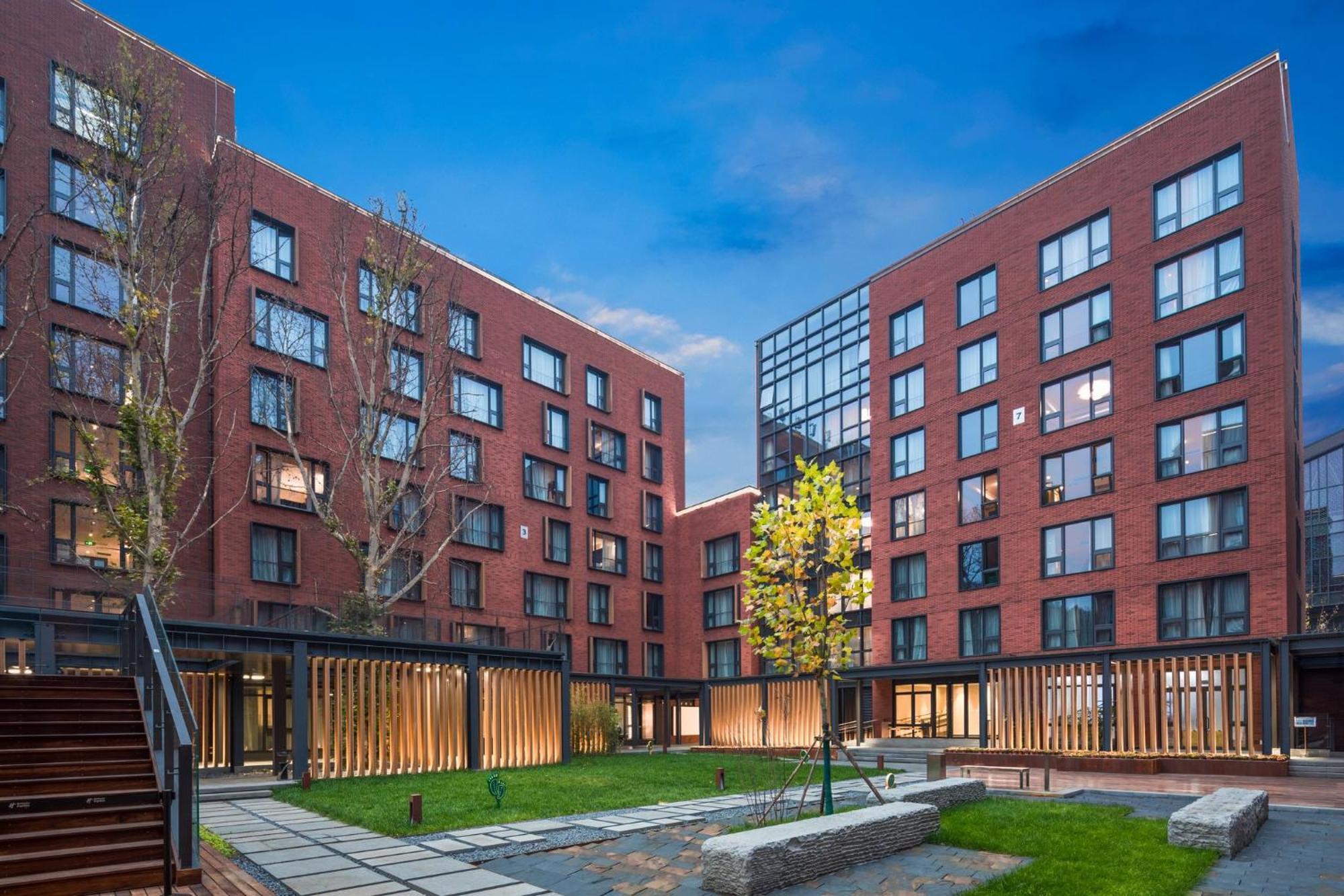 Hotel Express Shijingshan Parkview By Ihg 4*